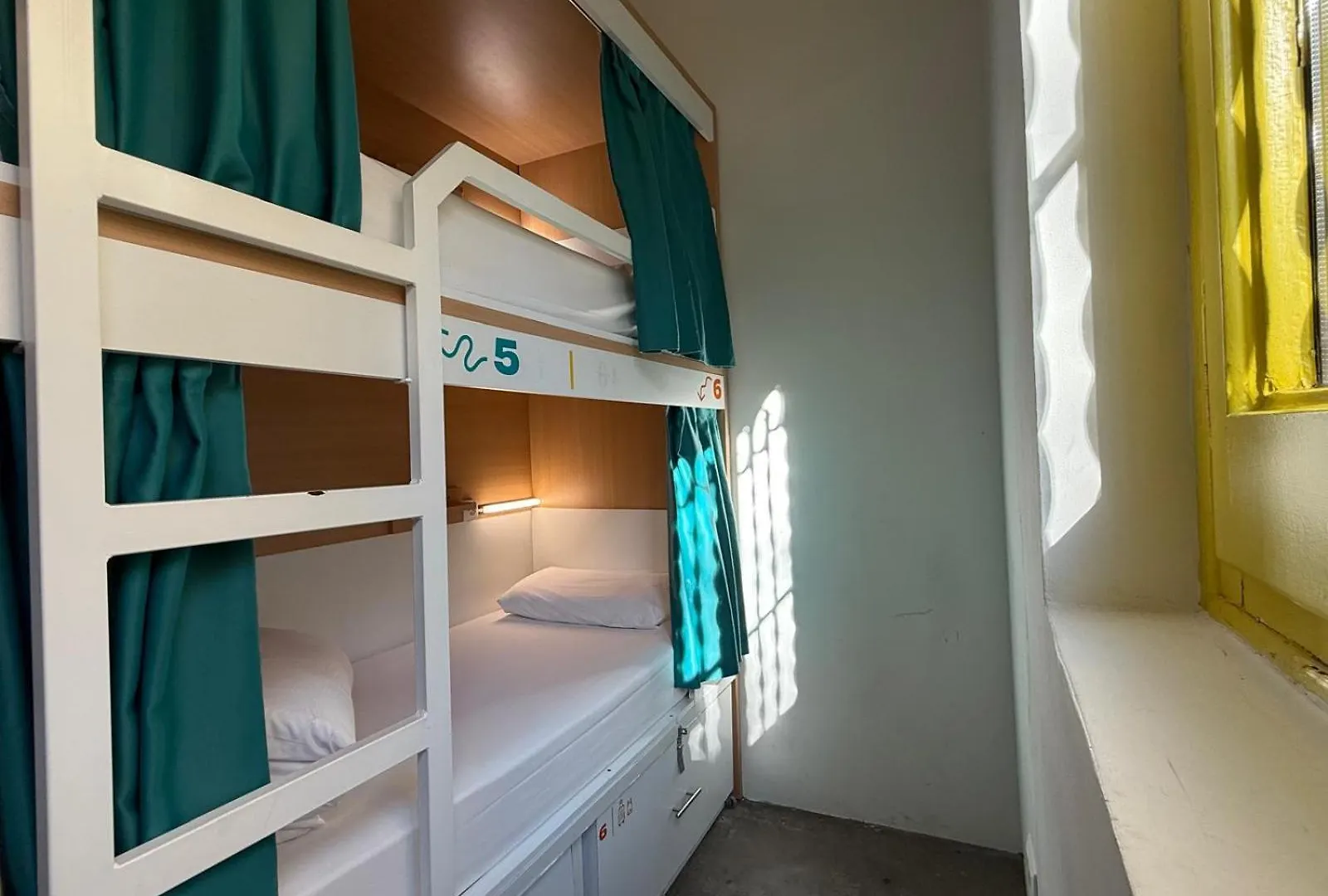 Hostal Albergue The Loft House Barcelona