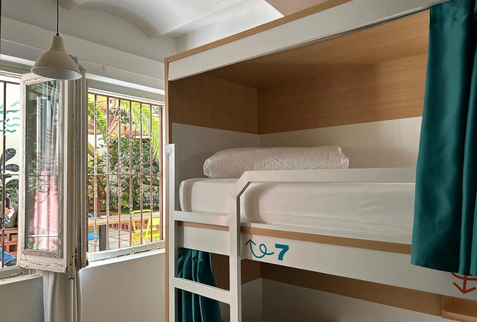Hostal Albergue The Loft House Barcelona