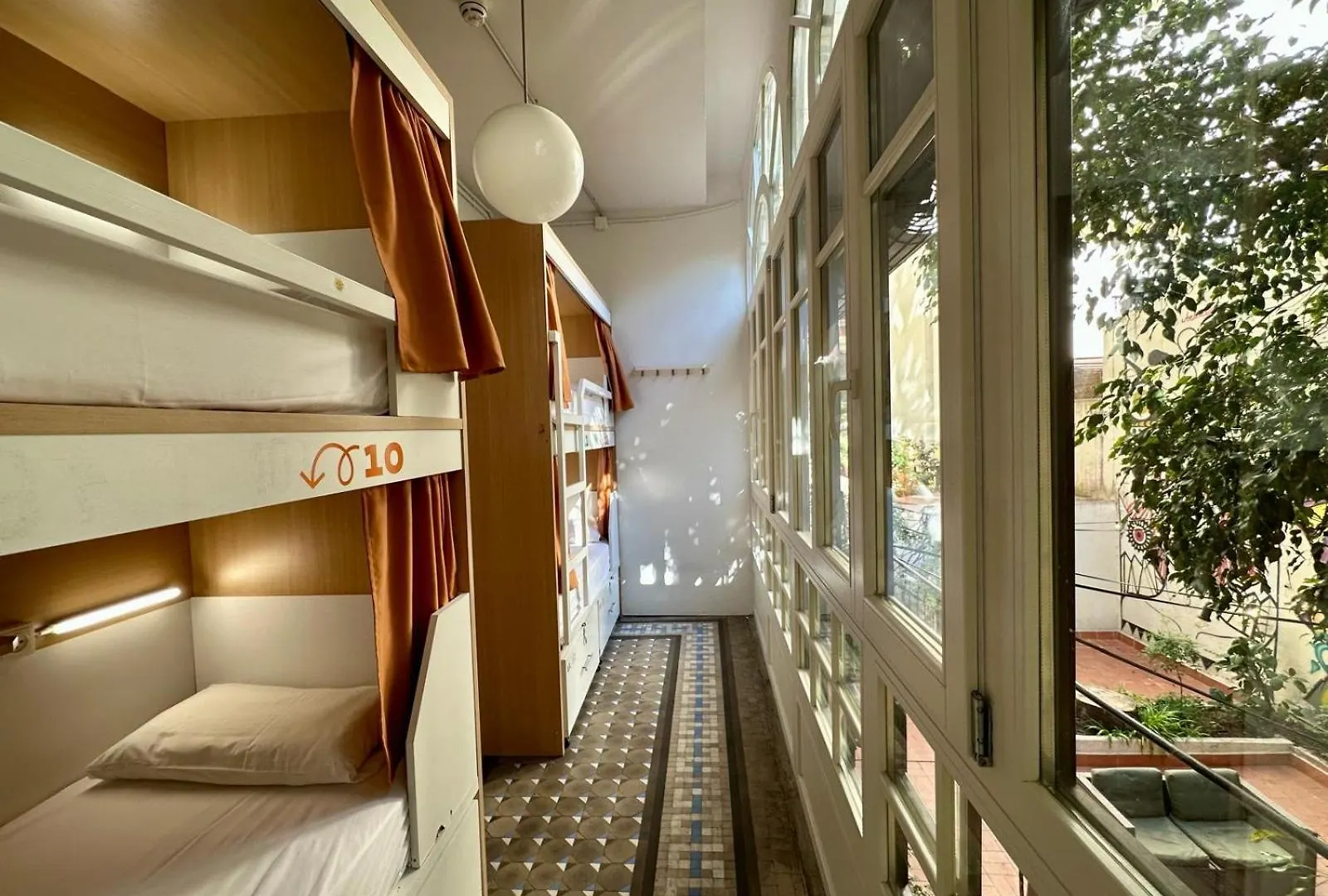 Albergue The Loft House Barcelona 0*,