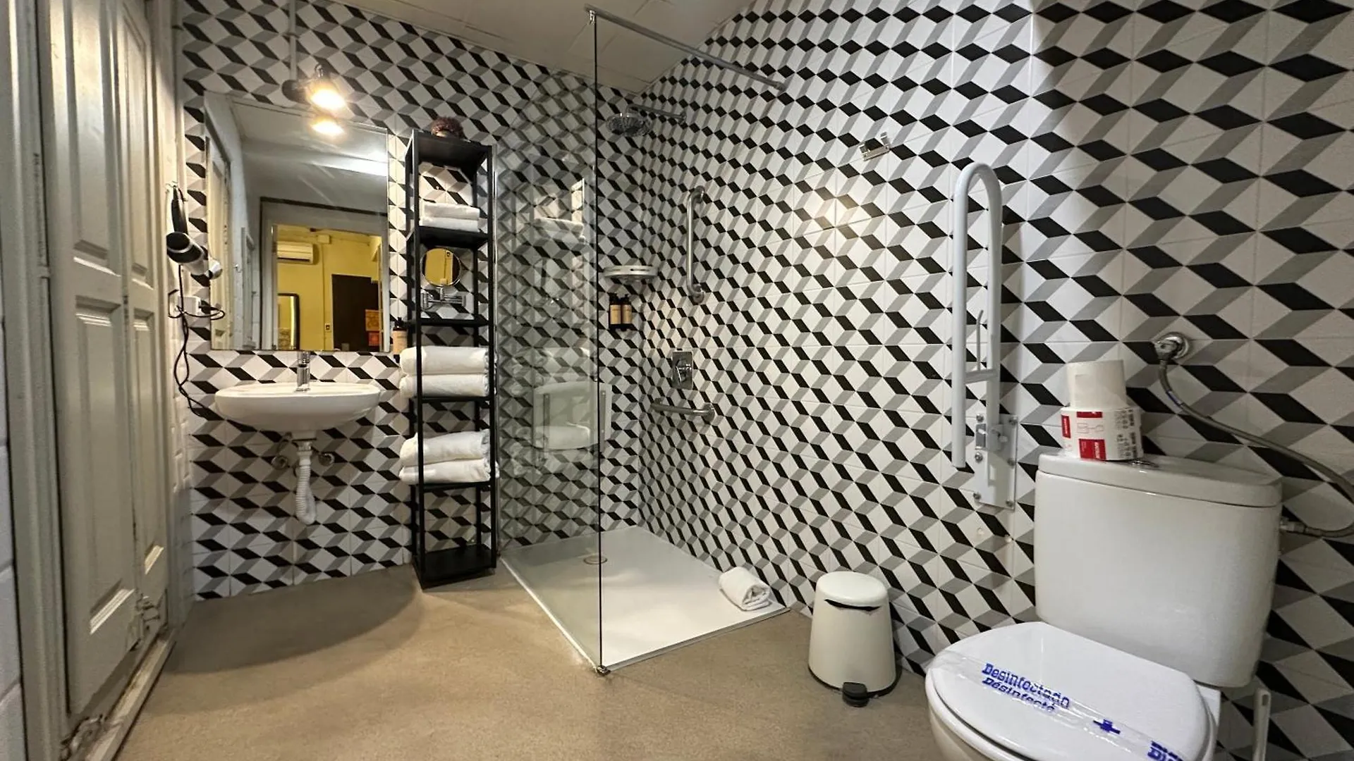 Hostal Albergue The Loft House Barcelona