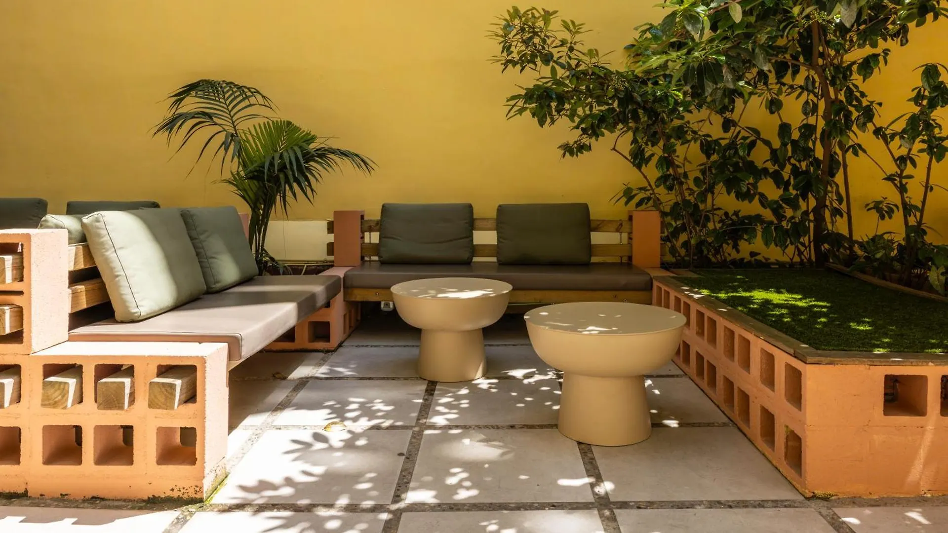 The Loft House Barcelona Hostel