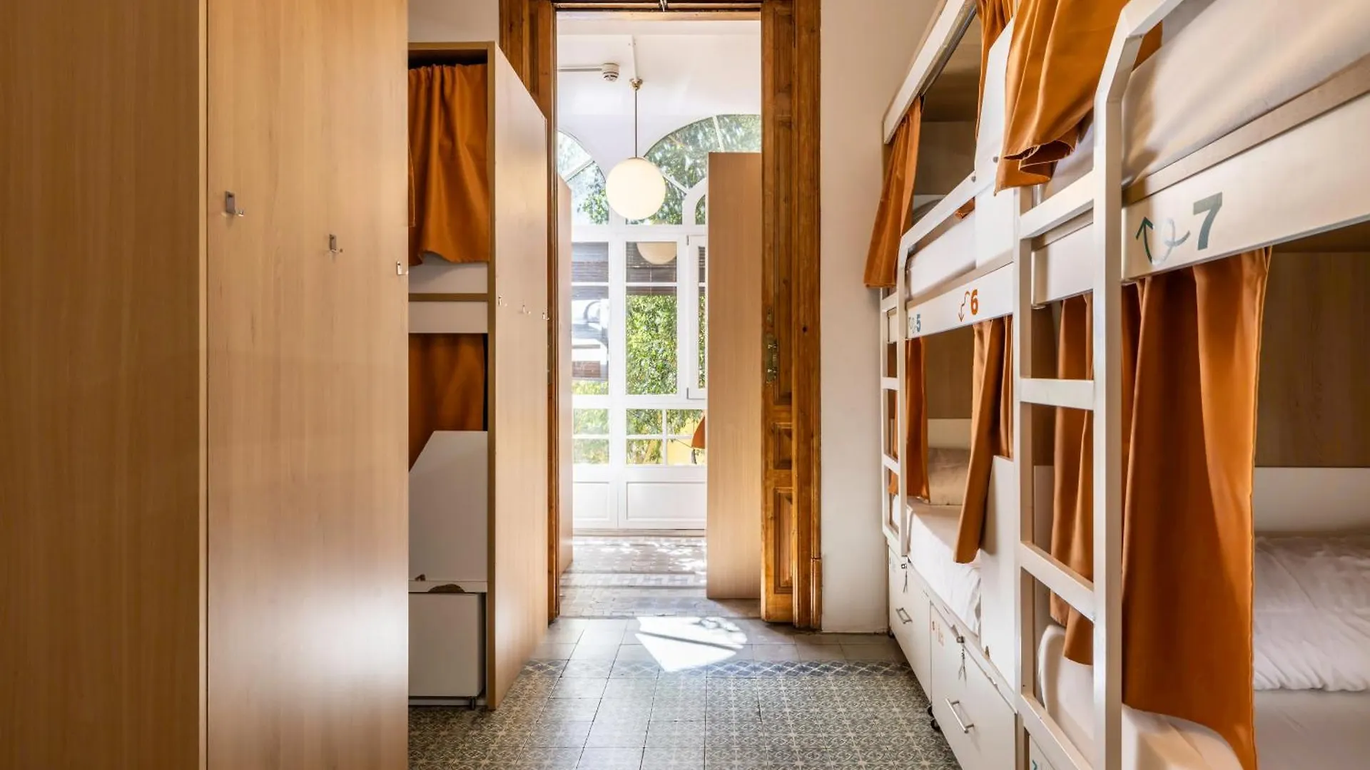 Hostal Albergue The Loft House Barcelona
